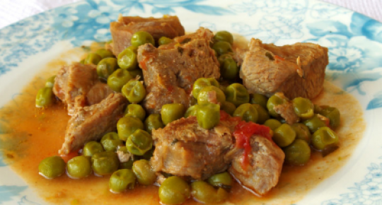 VEAL WITH CARROTS AND PEAS