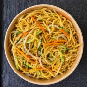 SPAGHETTI SALTATI CON VERDURE