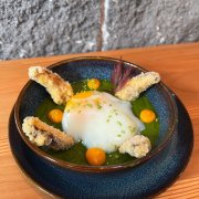 ONSEN TAMAGO CON CAVOLO NERO