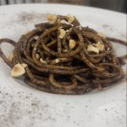 SPAGHETTONI ALL&rsquo;AGLIO NERO