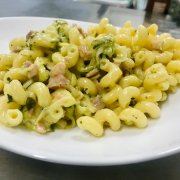 PASTA CON PORRO E CAPRINO