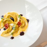 HAUSGEMACHTE HIRSCHRAVIOLI