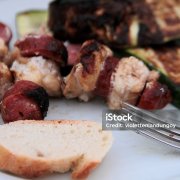 SPIEDINI POLLO E SALSICCIA