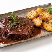 Geschmortes Rindfleisch in Rotwein