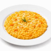RISOTTO MIT ZWEI K&Uuml;RBIS UND F&auml;den ziehendem PROVOLA-K&Auml;SE