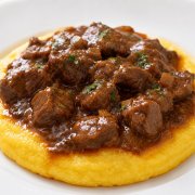 牛肉汤配玉米粥