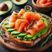 AVOCADO TOAST CON SALMONE