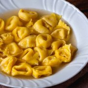 TORTELLINO IN BRODO