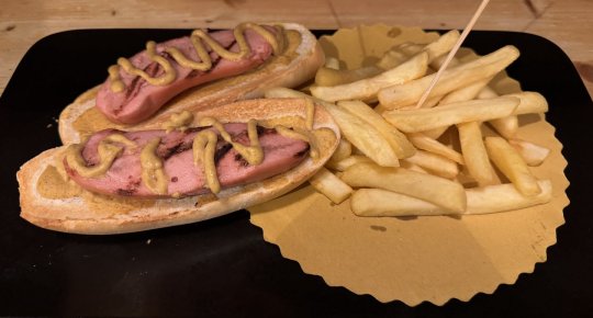 PIATTO HOT DOG